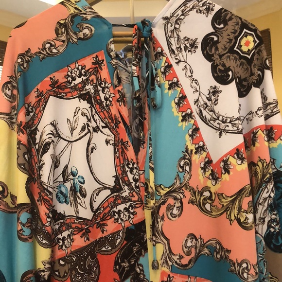 Julian Chang Top - Picture 6 of 7